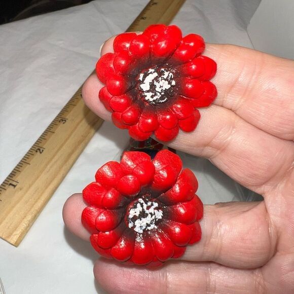 Vintage Painted Metal Poppy Earrings - Picture 7 of 7